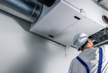 Hvac,Engineer,Install,Heat,Recovery,Ventilation,System,For,New,House. Hvac,Engineer,Install,Heat,Recovery,Ventilation,System,For,New,House.